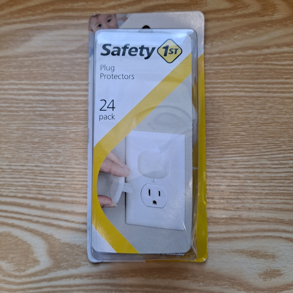 Safety 1st Plug Protectors and Nasal Aspirator